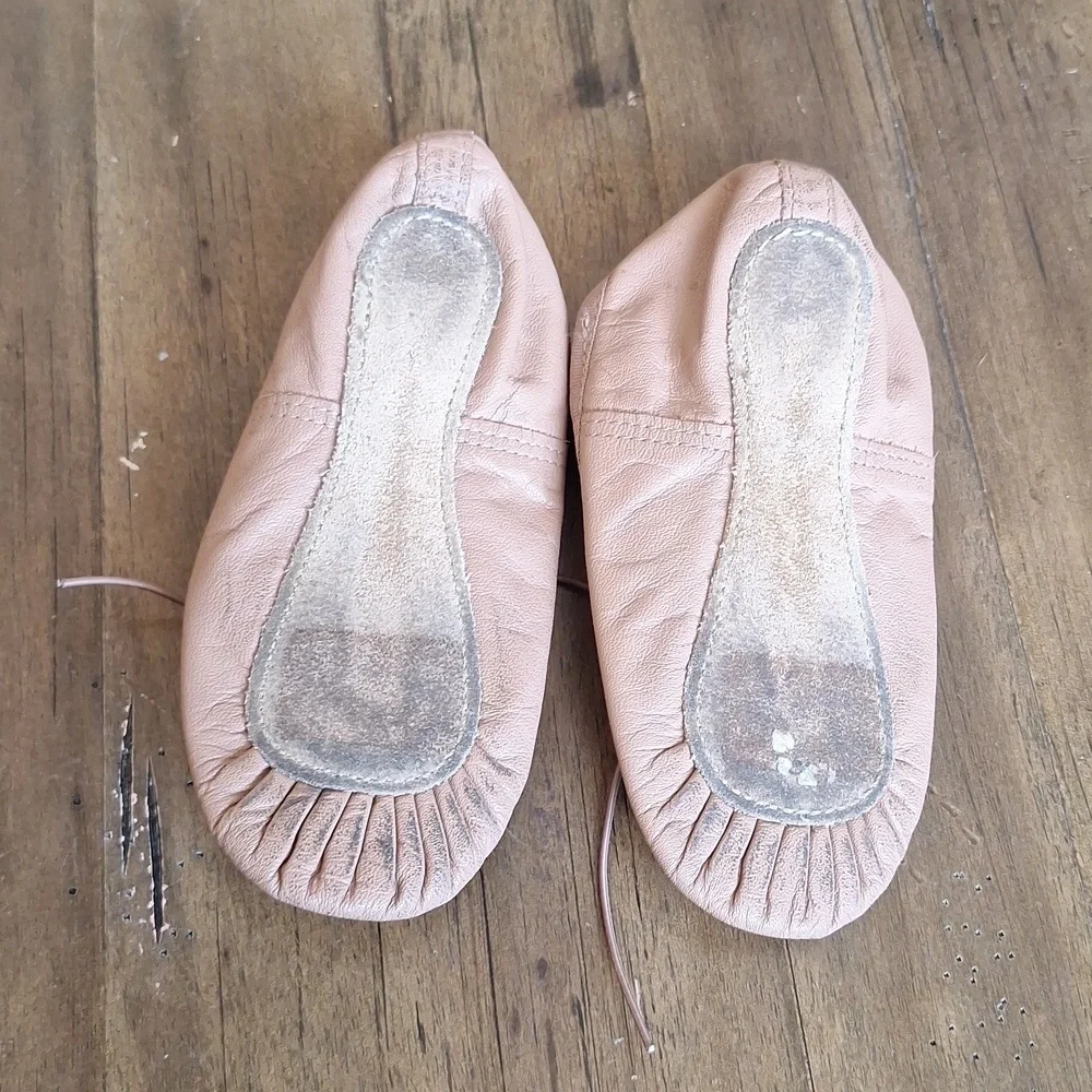 Theatricals Tan Leather Kids Ballet Shoes Size 11.5M